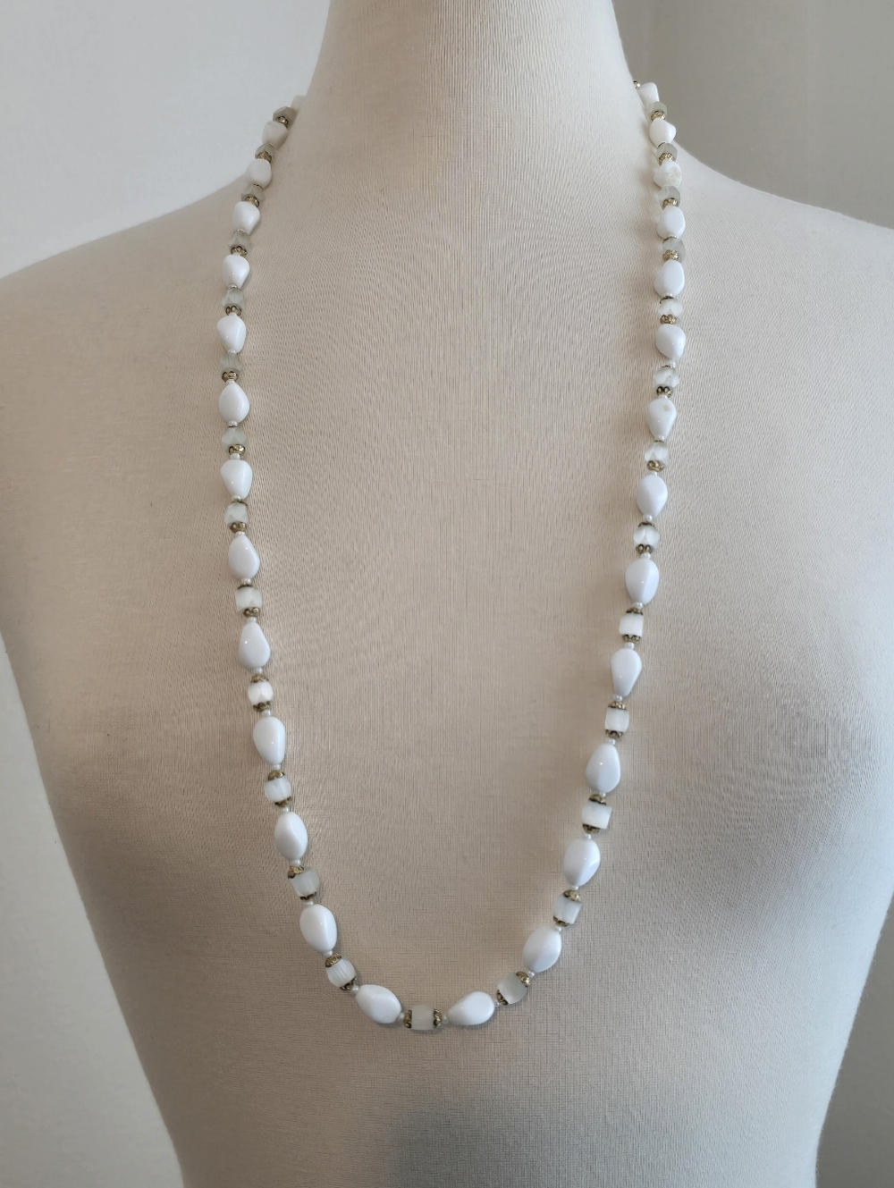 Elegant White Bead Long Necklace - Brand Unspecified